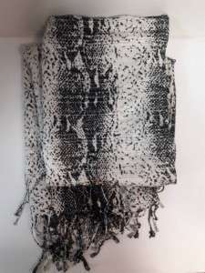 معرق اسود وابيض / غير متضمن اي اجور توصيل 