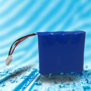 خلايا بطارية راوتر رباعية TRITAN 8800 mah 7.4V