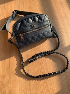 حقيبة يد وكتف نسائي شانيل سحاب CHANEL