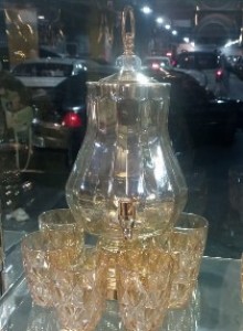 ابريق زجاجي مخصور مزخرف + 6 كاسات