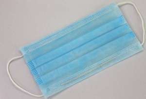 كمامة وطنية فلتر  3 طبقات