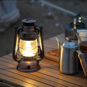 مصباح تخييم يعمل على الطاقة الشمسية GRATIX SOLAR CAMPING LANTERN GL001