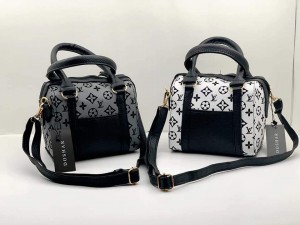 حقيبة يد وكتف نسائي LOUIS VUITTON