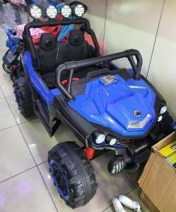 سيارة اطفال حجم كبير 