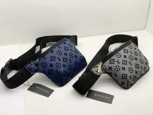 حقيبة خصر نسائي LOUIS VUITTON