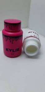 مزيل طلاء اظافر KYLIE